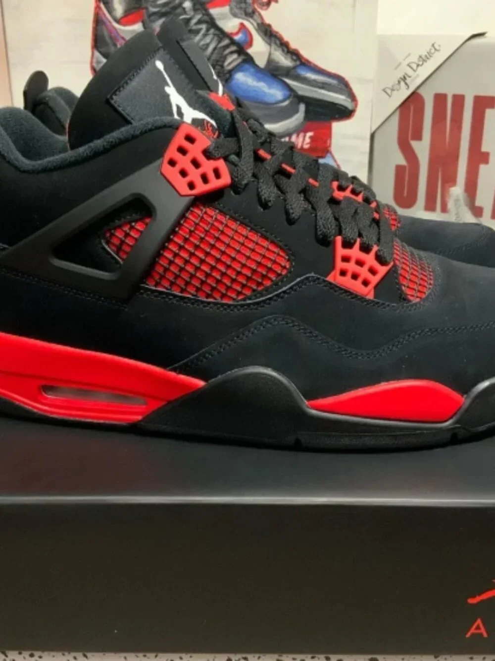 New Air Jordan 4 Retro “Red Thunder”